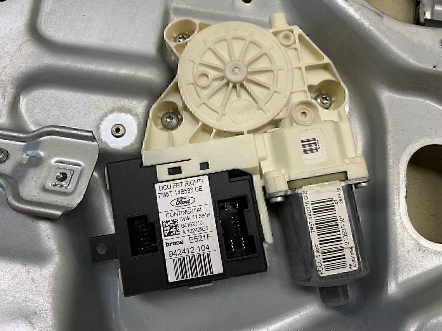 Крепеж стеклоподъемника FORD Focus II 2005-2008 - миниатюра 5