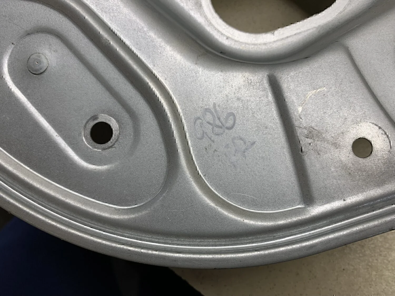 Крепеж стеклоподъемника FORD Focus II 2005-2008 - миниатюра 8