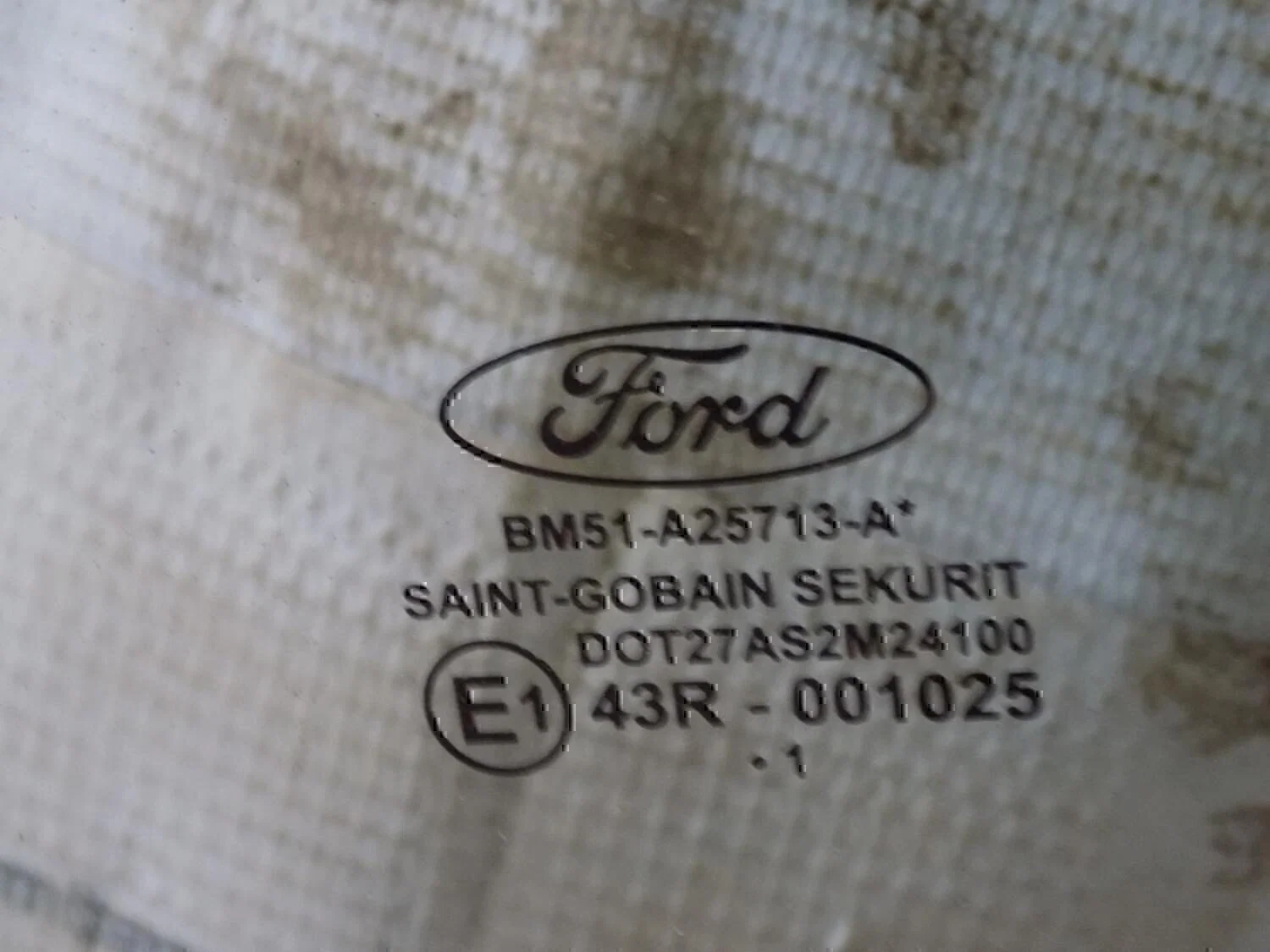 Стекло двери задней левой FORD Focus III 2011> - миниатюра 2