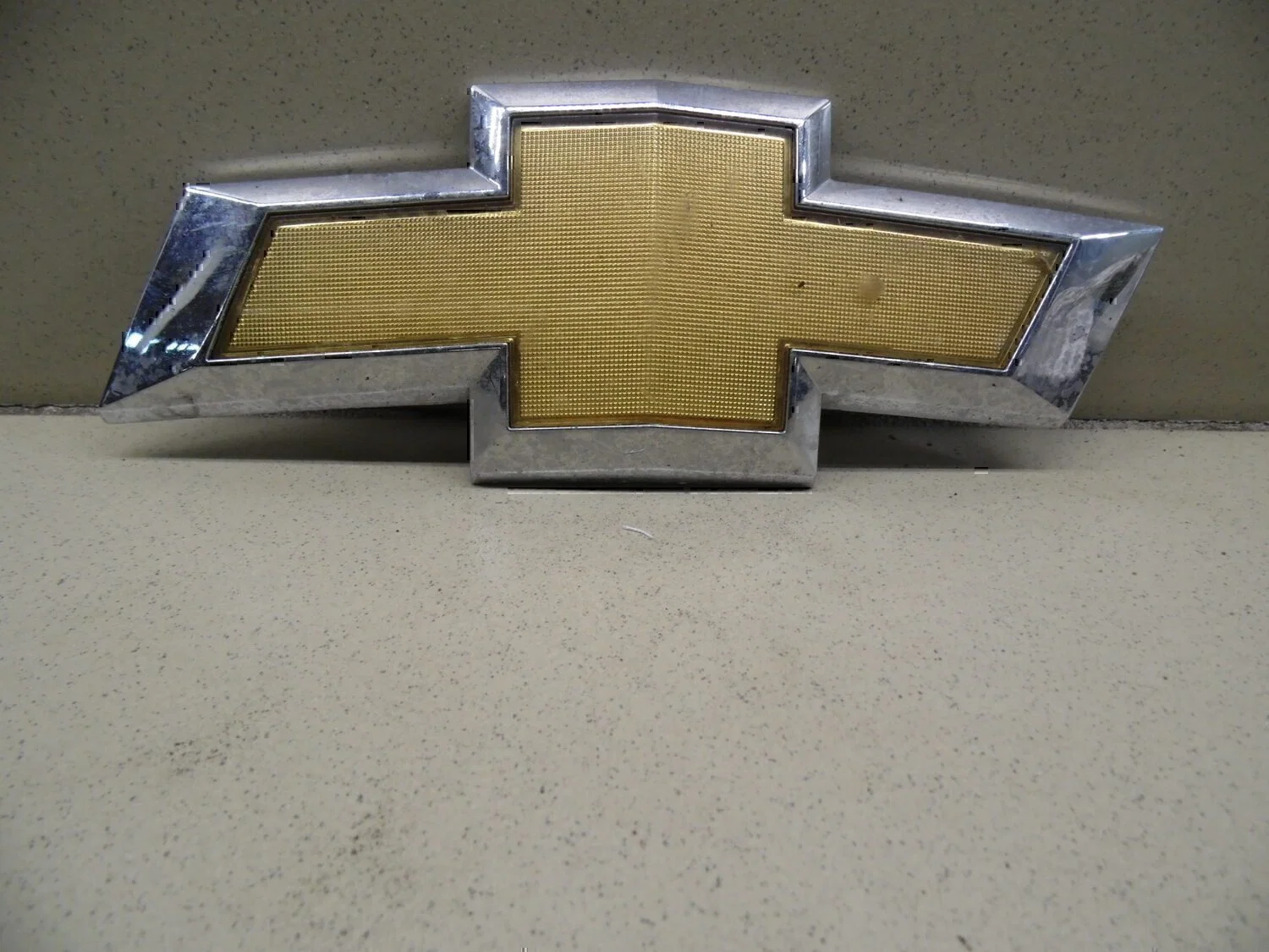 Эмблема Chevrolet Cruze 2009-2016 - изображение 1