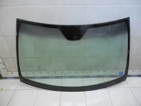 Стекло лобовое (ветровое) MERCEDES-BENZ W203 2000-2006