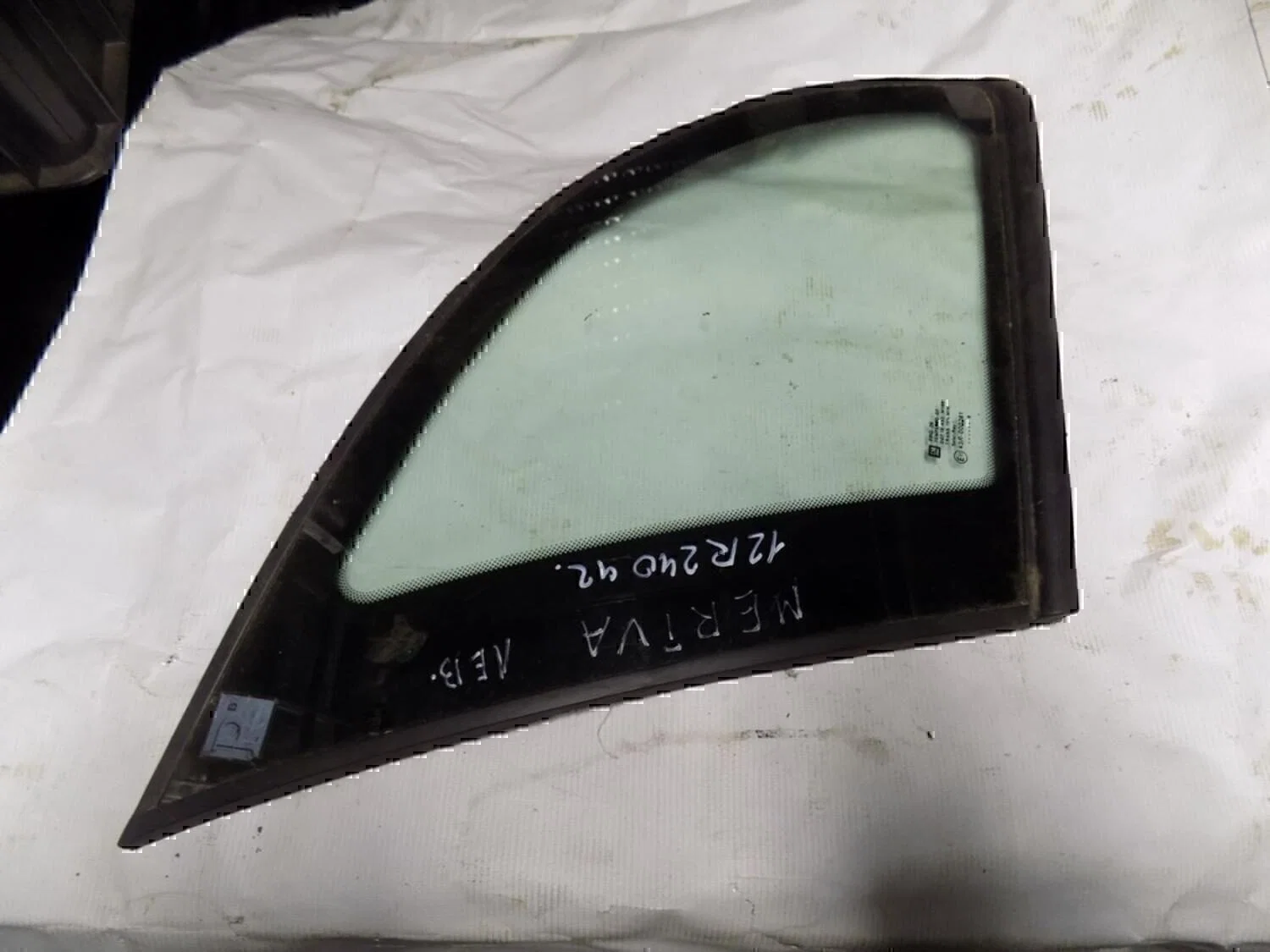 Стекло кузовное глухое левое OPEL Meriva 2003-2010 - изображение 1