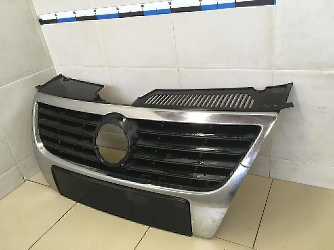 Решетка радиатора VW Passat [B6] 2005-2010 - миниатюра 3