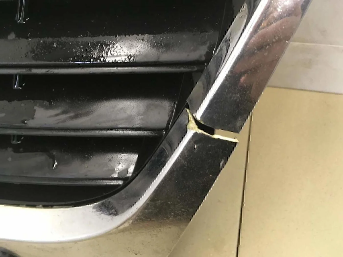 Решетка радиатора VW Passat [B6] 2005-2010 - миниатюра 5