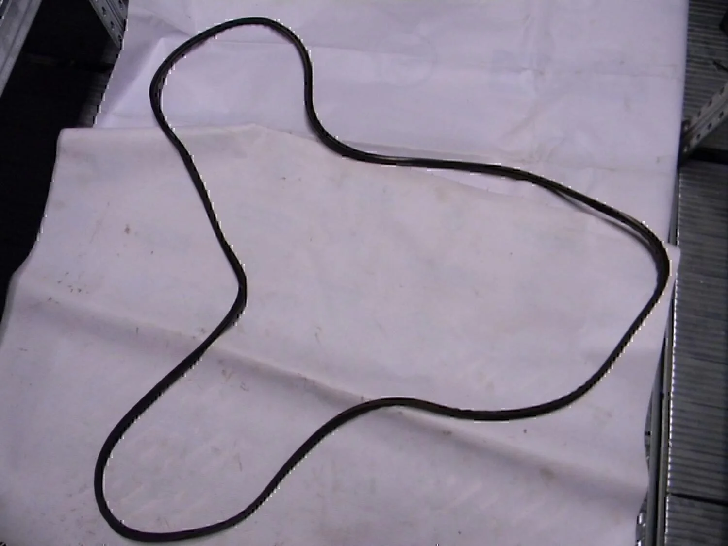 Уплотнитель (наружный) Chevrolet Lanos 2004-2010 - изображение 1