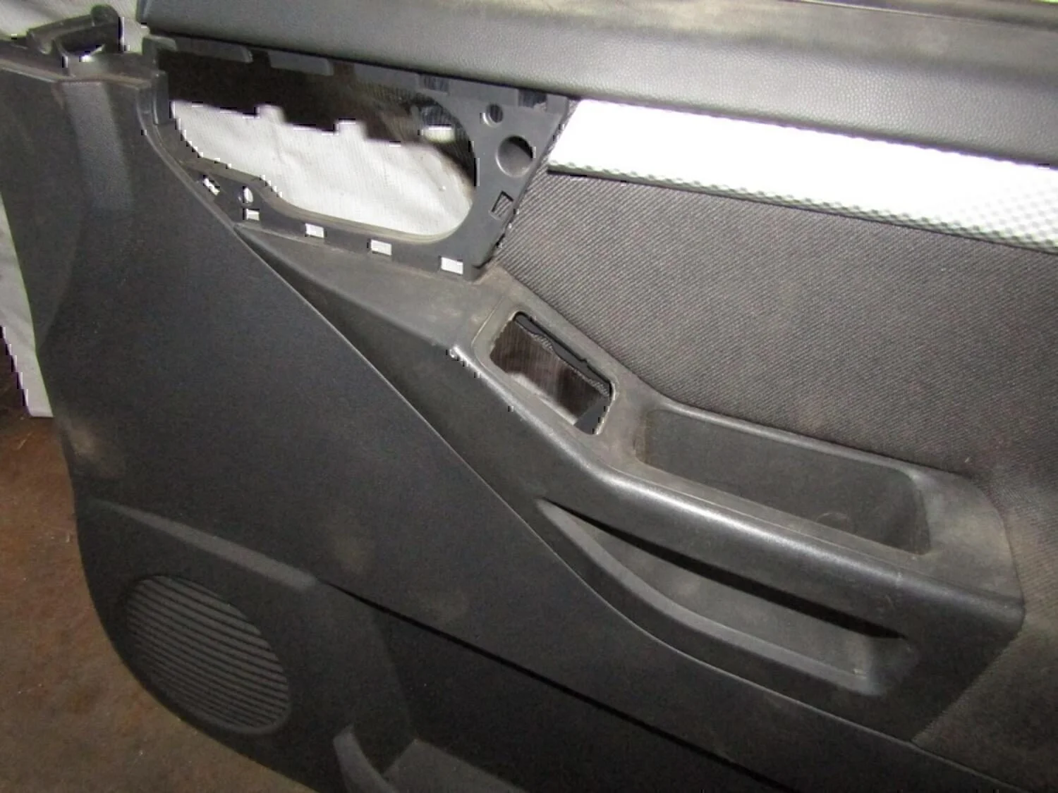 Обшивка двери передней правой OPEL Meriva 2003-2010 - миниатюра 2