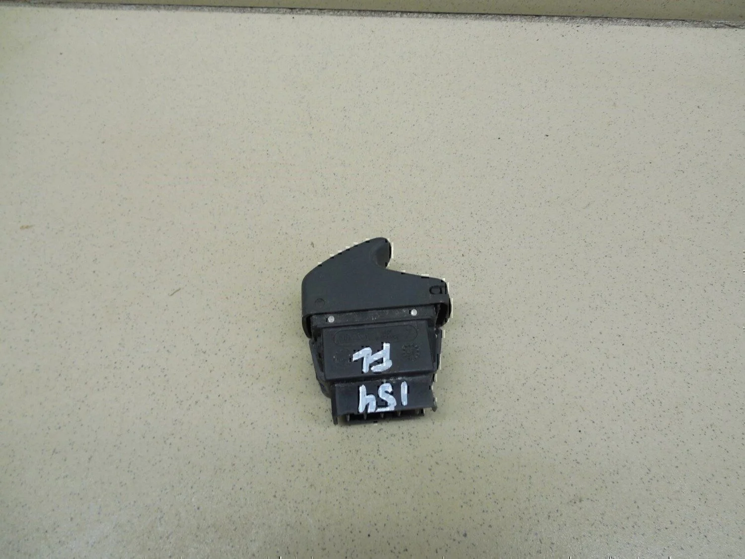 Кнопка стеклоподъемника RENAULT Scenic 1996-1999 - миниатюра 2