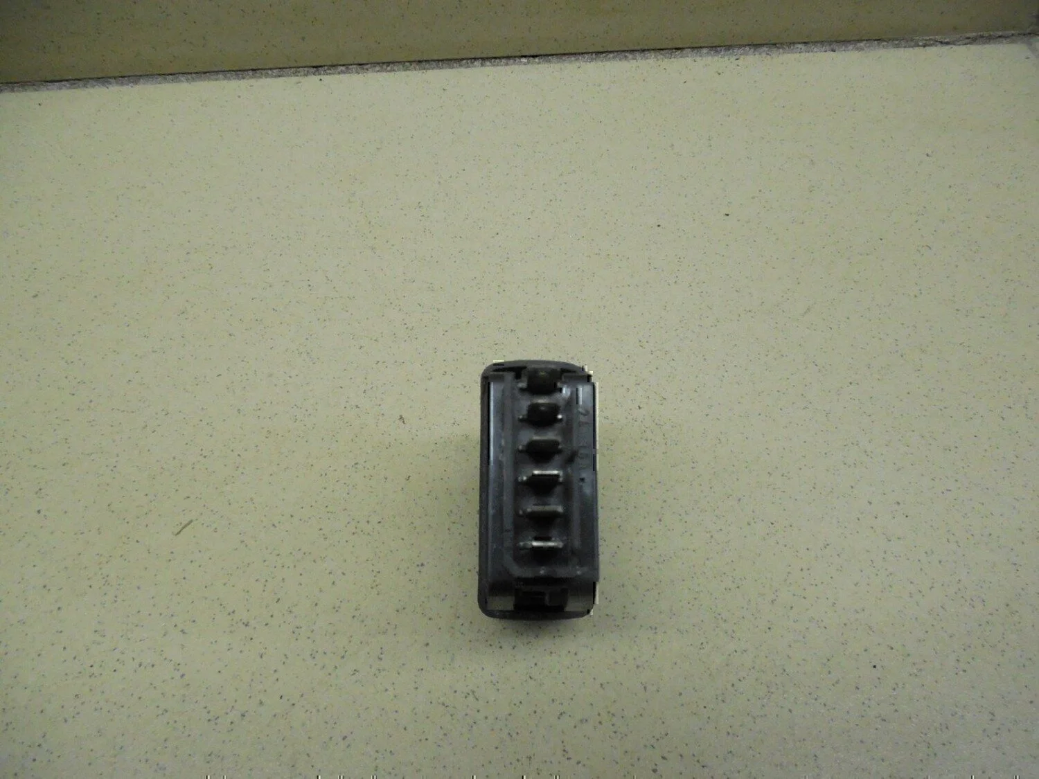 Кнопка стеклоподъемника RENAULT Scenic 1996-1999 - миниатюра 3