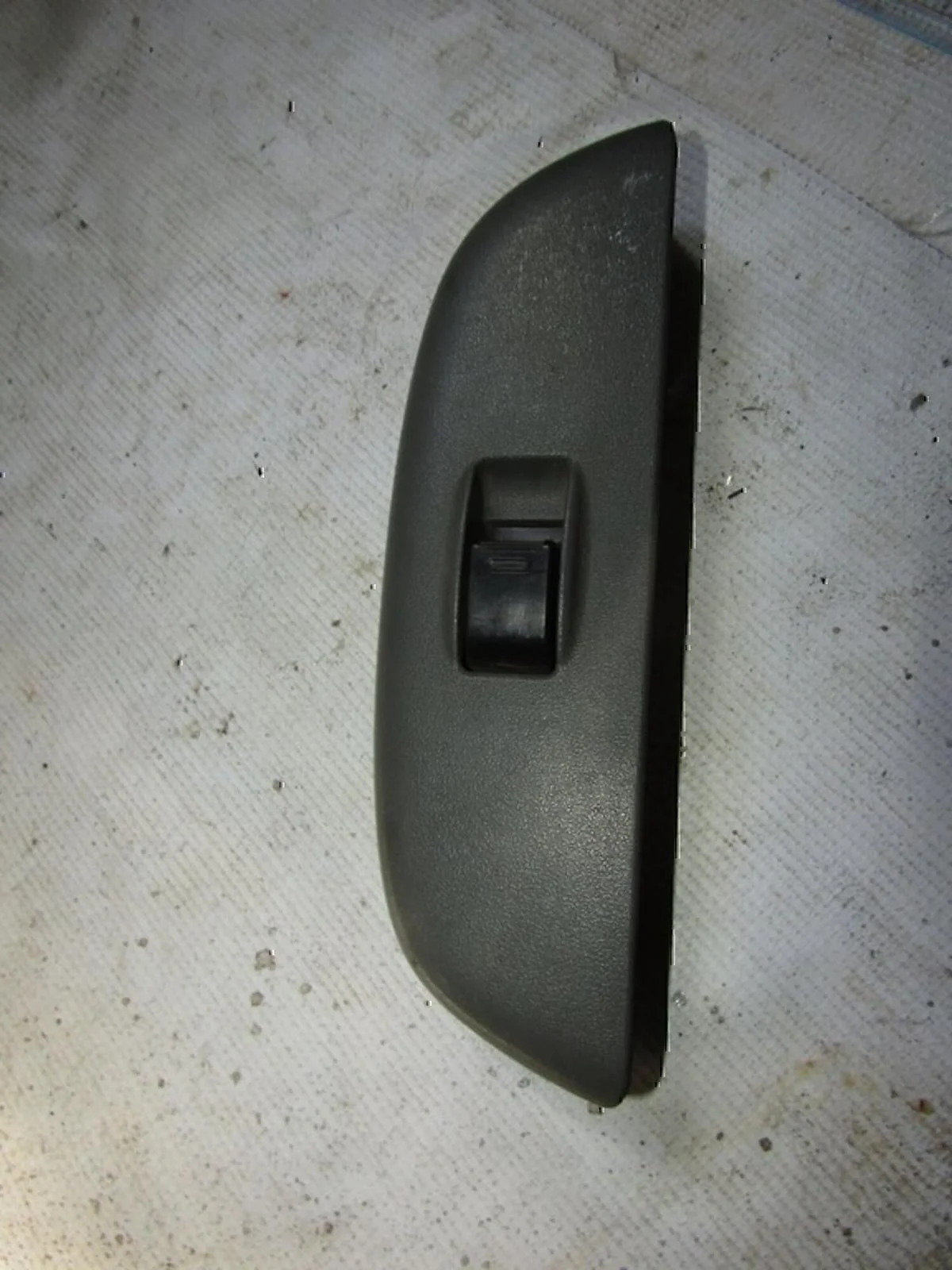 Кнопка стеклоподъемника TOYOTA Yaris Verso 1999-2005 - изображение 1