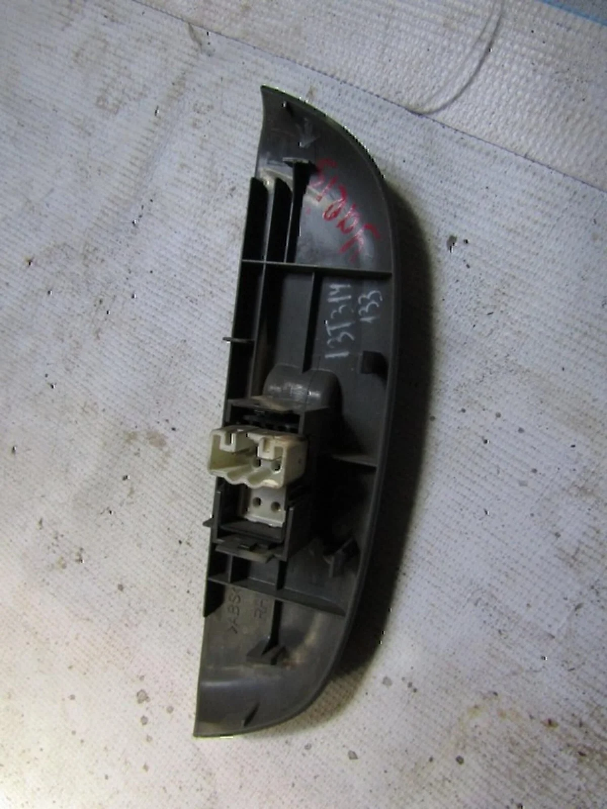 Кнопка стеклоподъемника TOYOTA Yaris Verso 1999-2005 - миниатюра 2