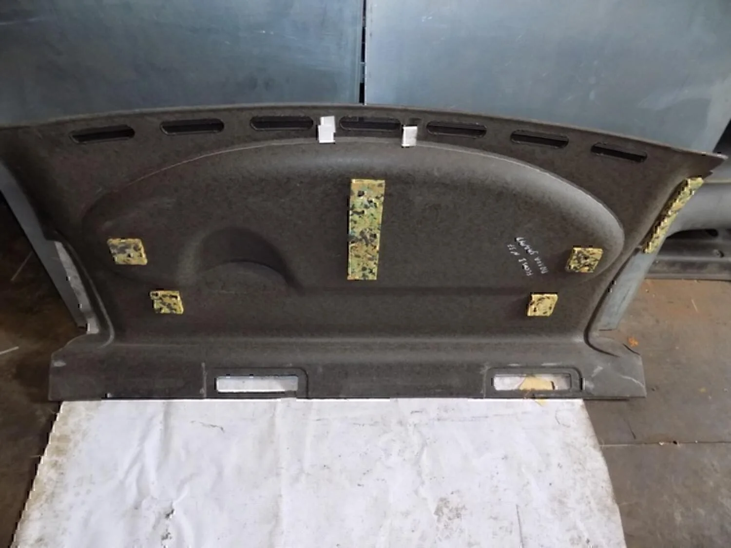 Полка FORD Focus I 1998-2004 - изображение 1