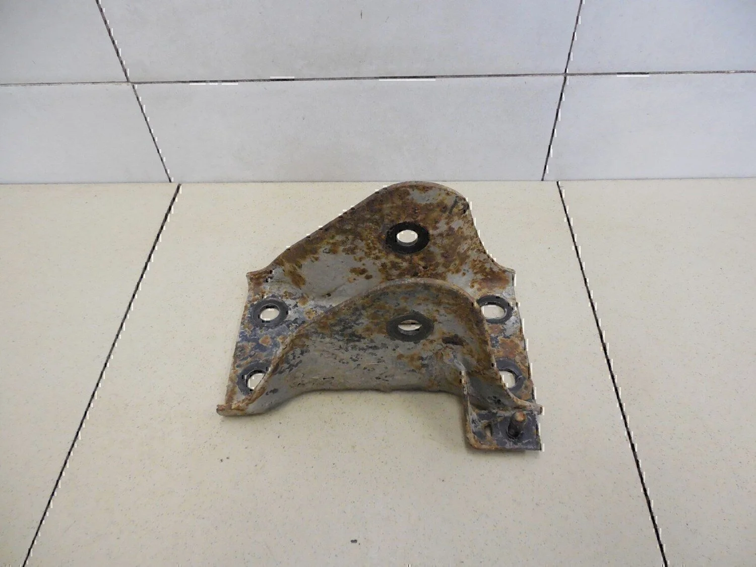 Кронштейн задней балки Hyundai-KIA RIO 2000-2004 - миниатюра 3