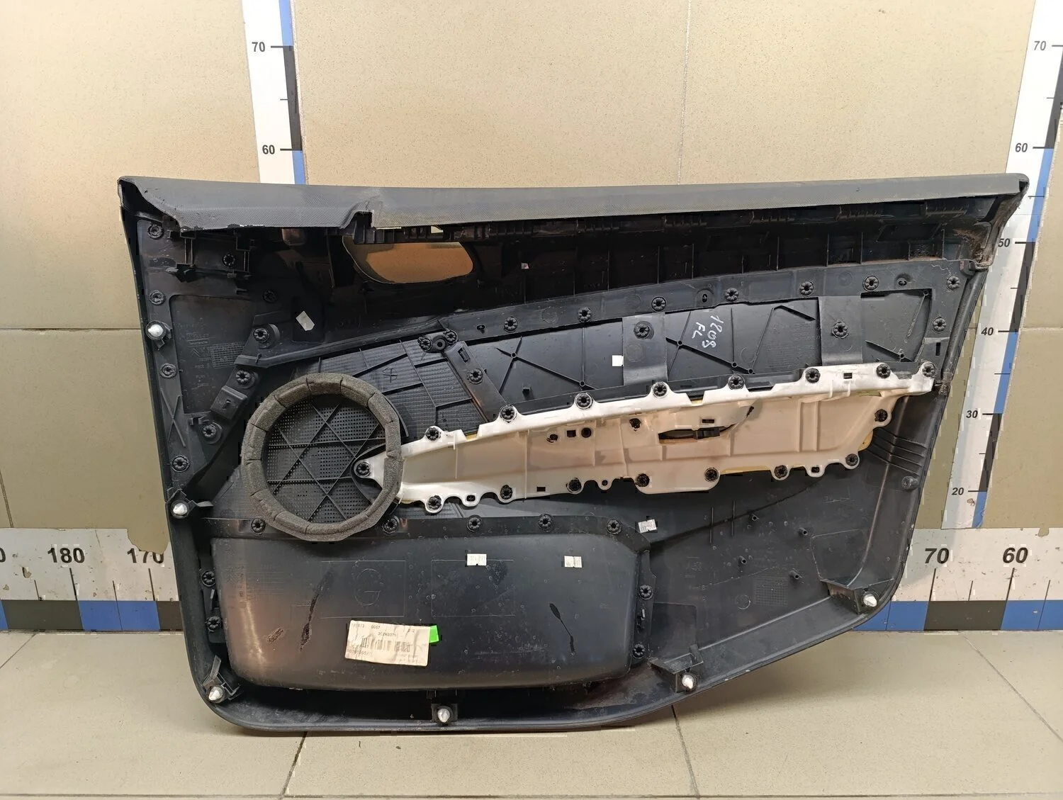 Обшивка двери передней левой PEUGEOT 408 2012> - миниатюра 4