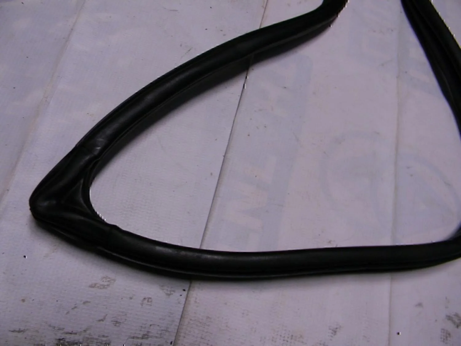 Уплотнитель (внутри) MAZDA Mazda 6 (GG) 2002-2007 - миниатюра 2