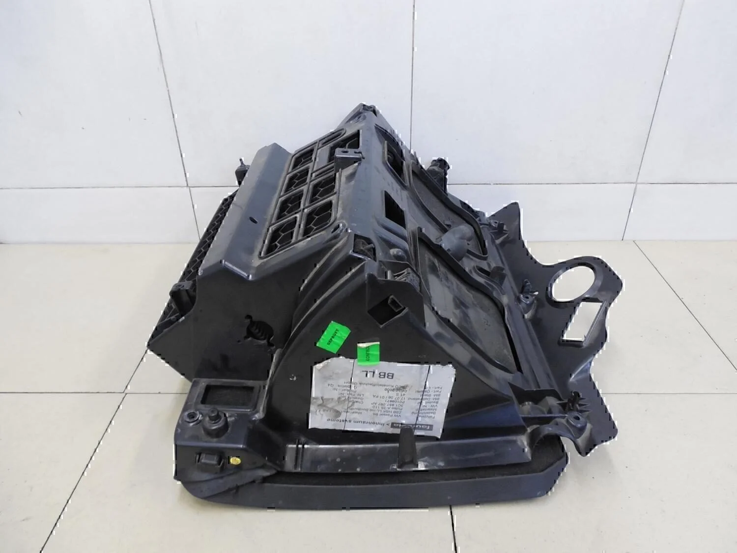 Бардачок VW Passat [B6] 2005-2010 - миниатюра 9