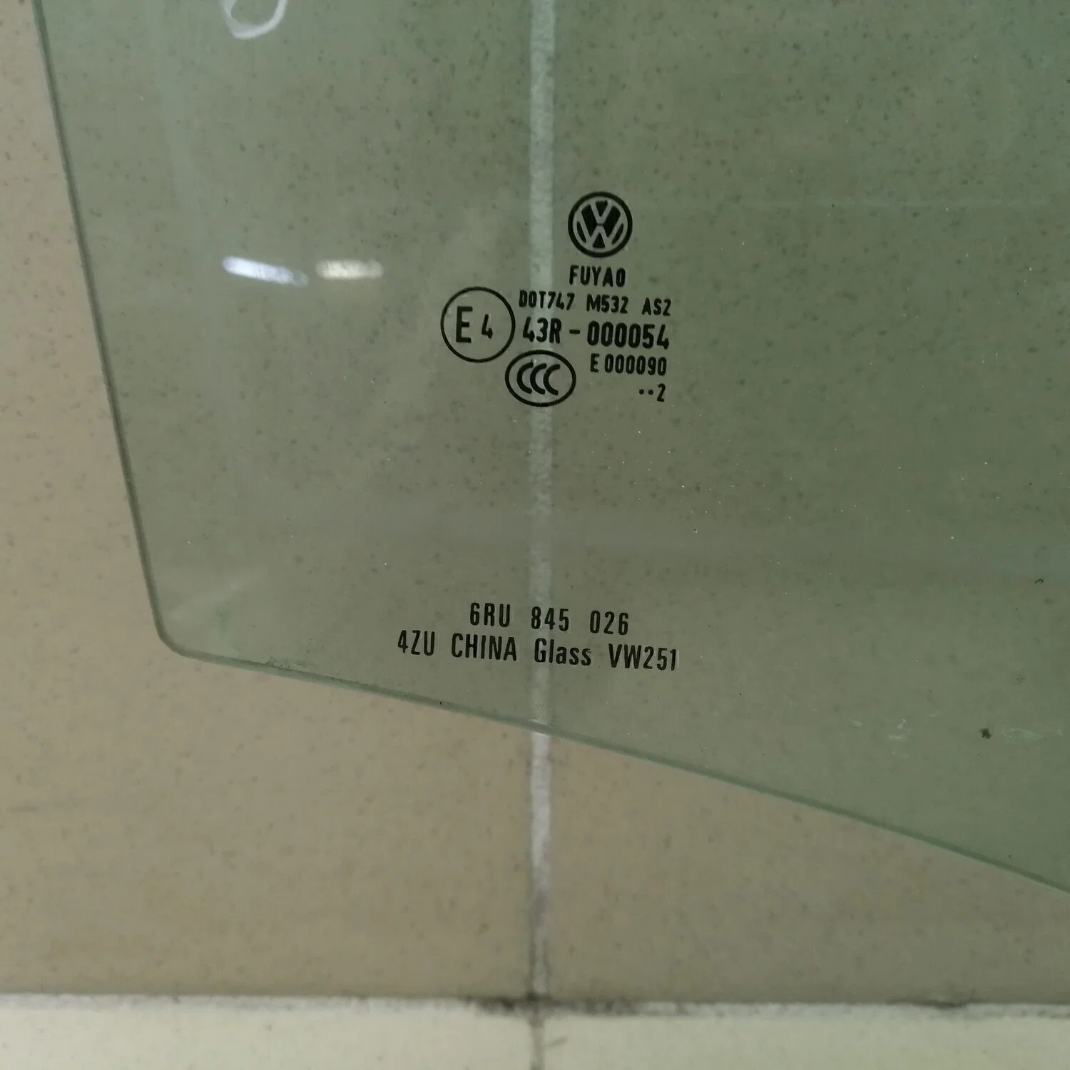 Стекло двери задней правой VW Polo (Sed RUS) 2011> - миниатюра 2