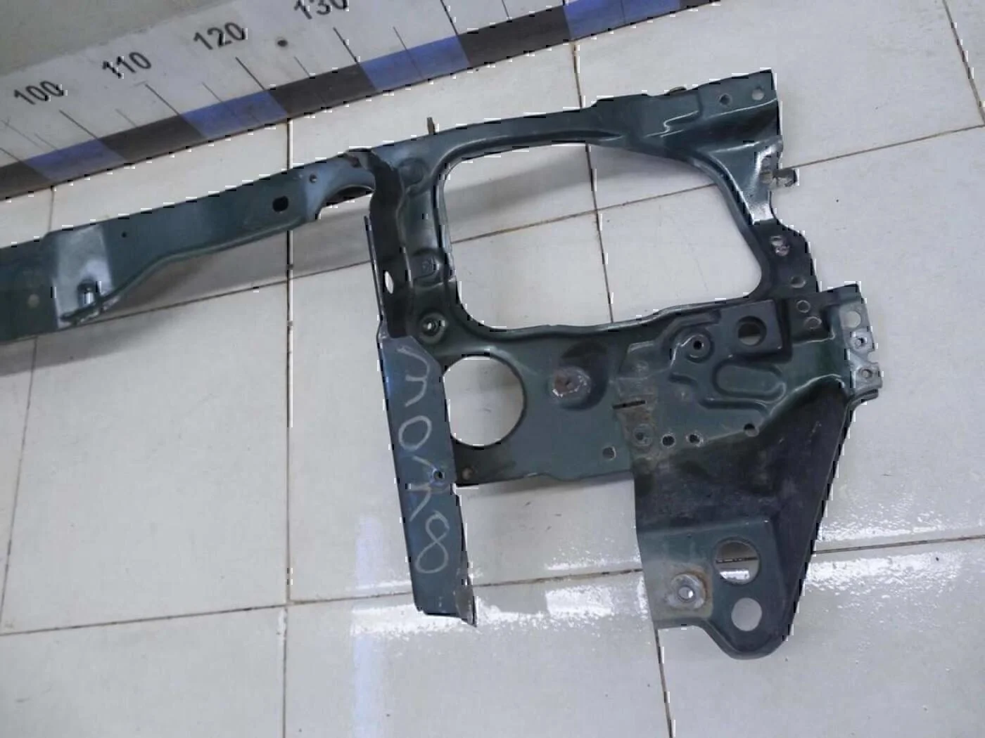 Панель передняя FORD Escape 2001-2006 - миниатюра 2
