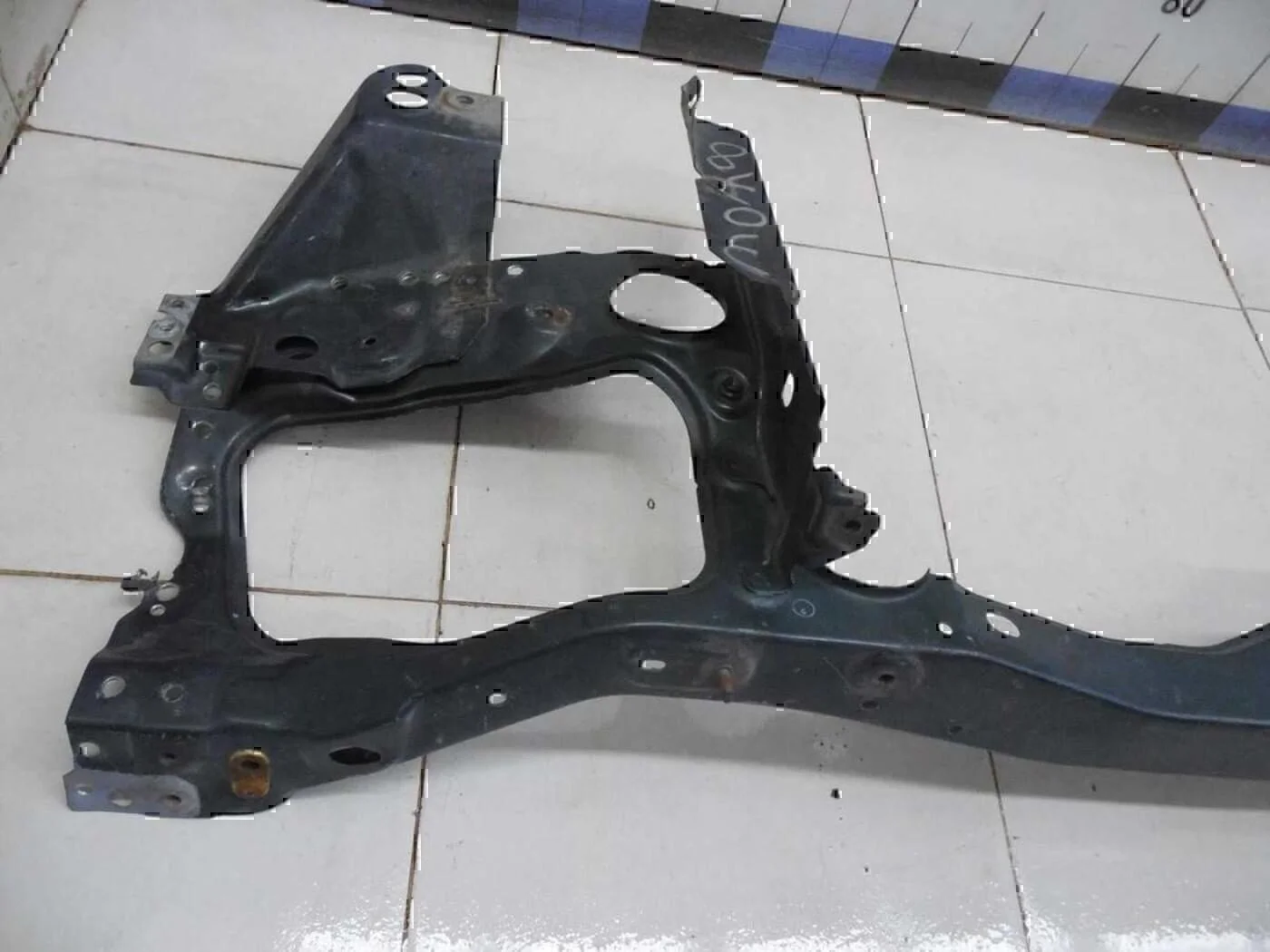 Панель передняя FORD Escape 2001-2006 - миниатюра 6