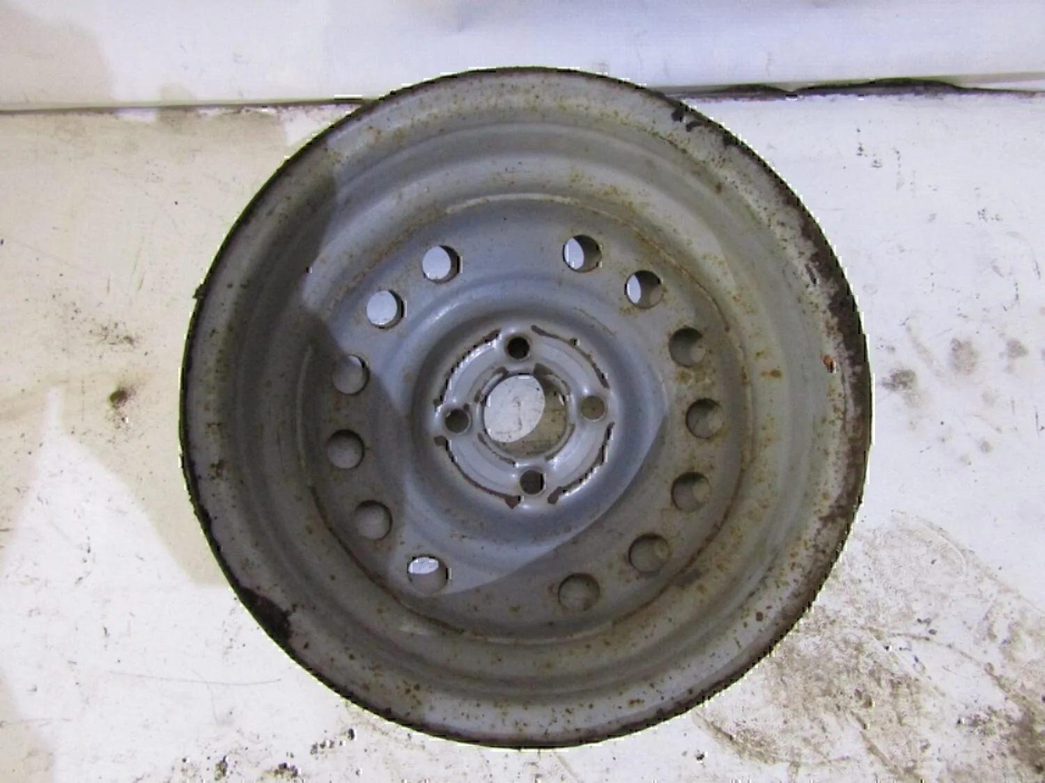 R14 RENAULT Logan 2005-2014 - миниатюра 3