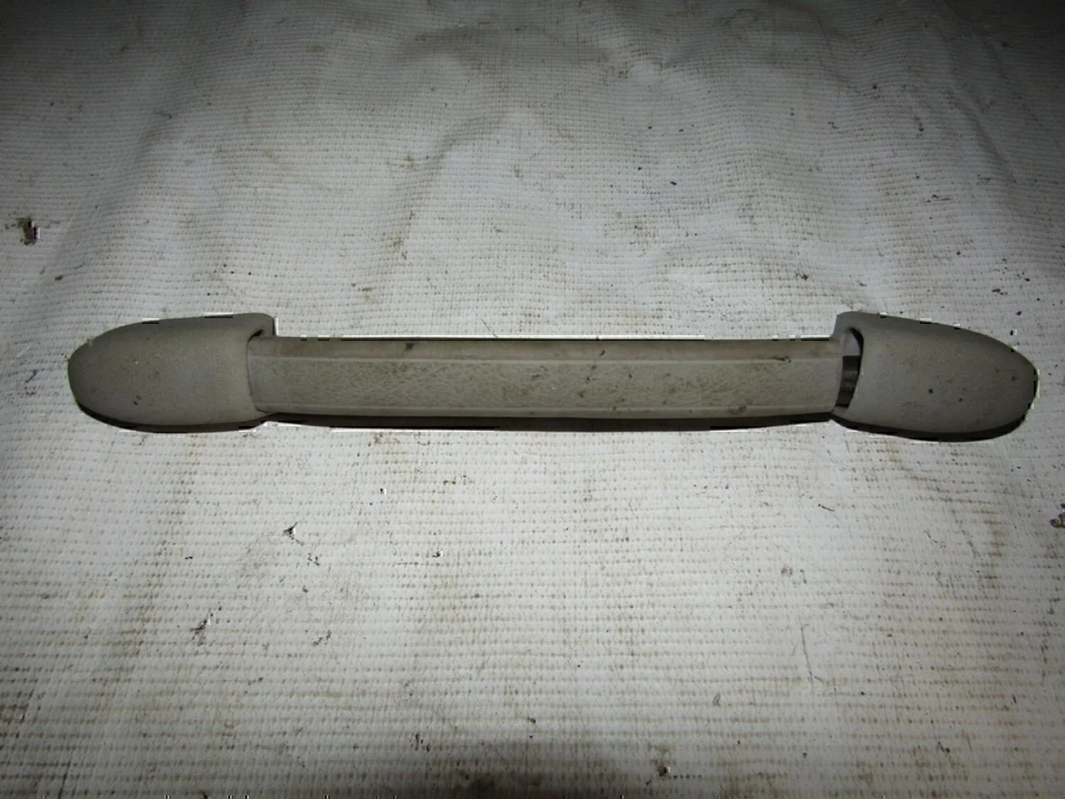 Ручка внутренняя потолочная MITSUBISHI Outlander (CU) 2003-2009 - миниатюра 2