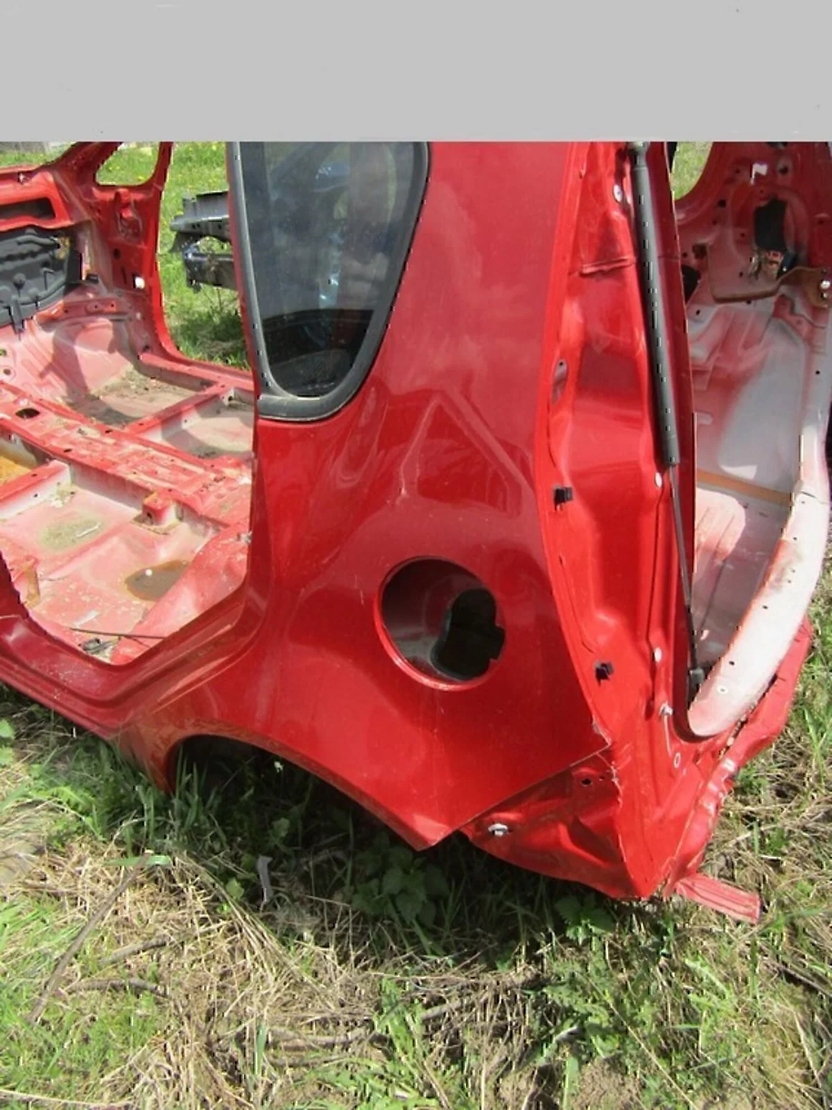 Стекло кузовное глухое левое MITSUBISHI Colt (Z3) 2004-2012 - изображение 1