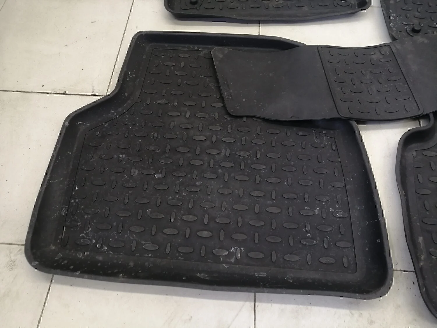 К-кт ковриков VW Tiguan 2011-2016 - миниатюра 2