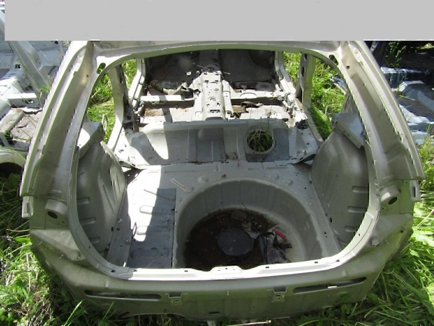 Панель задняя Peugeot-Citroen C4 2005-2011 - миниатюра 2