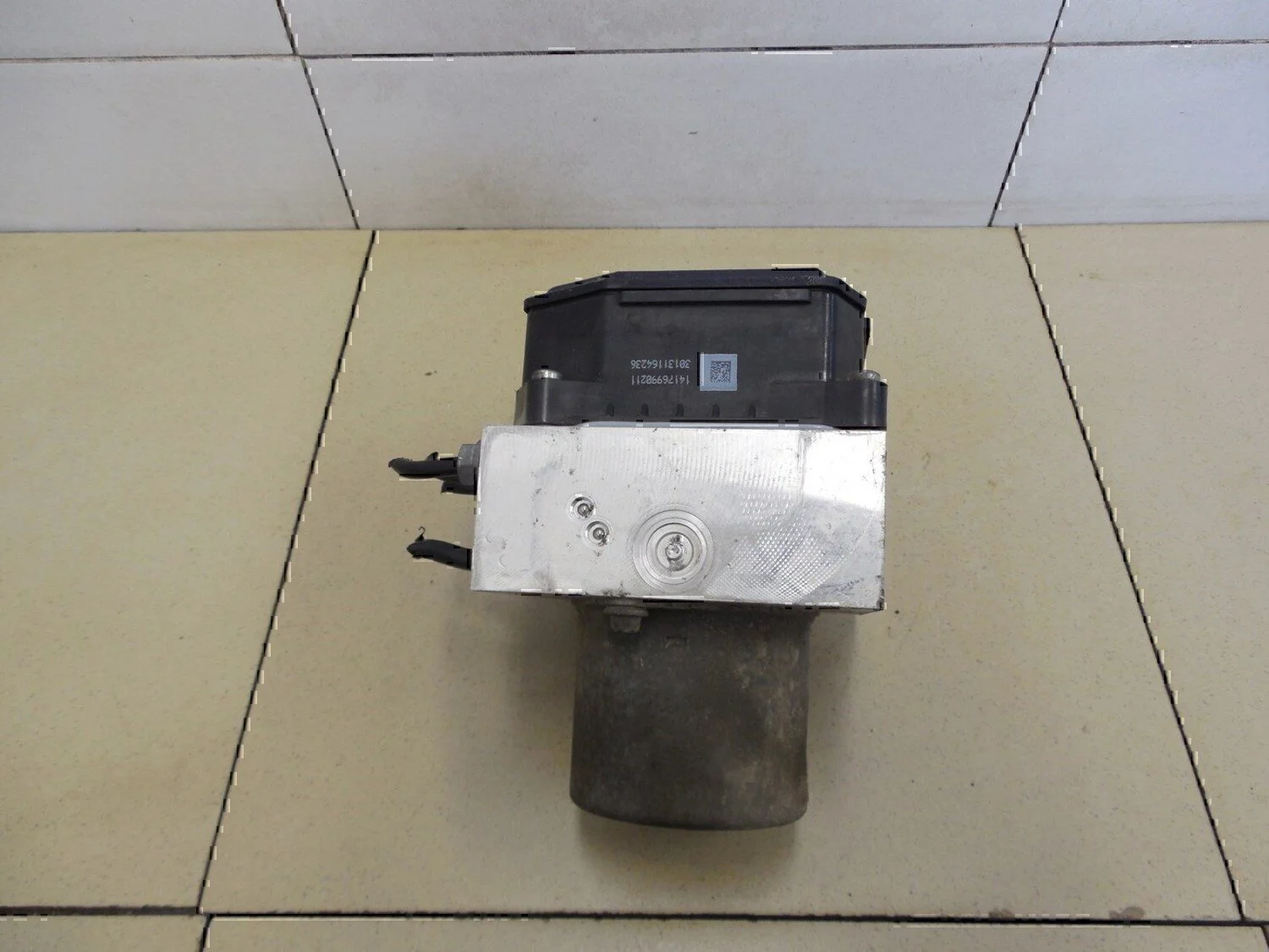 Блок ABS (насос) VW Tiguan 2011-2016 - миниатюра 6