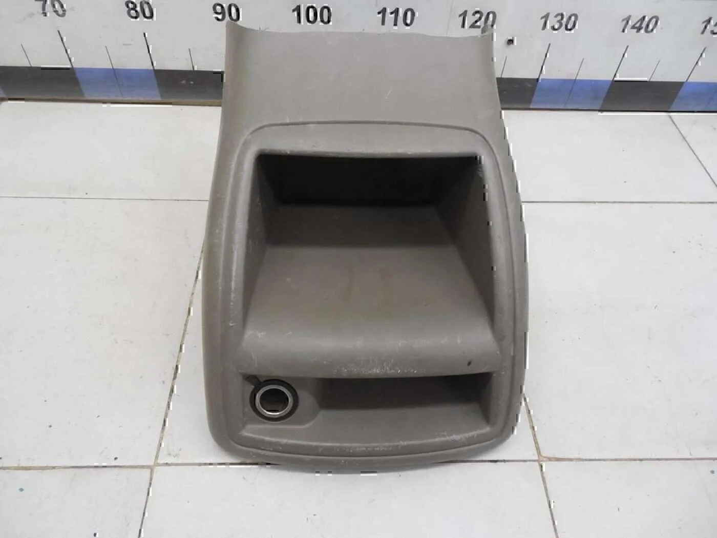 Консоль FORD Escape 2001-2006 - миниатюра 3