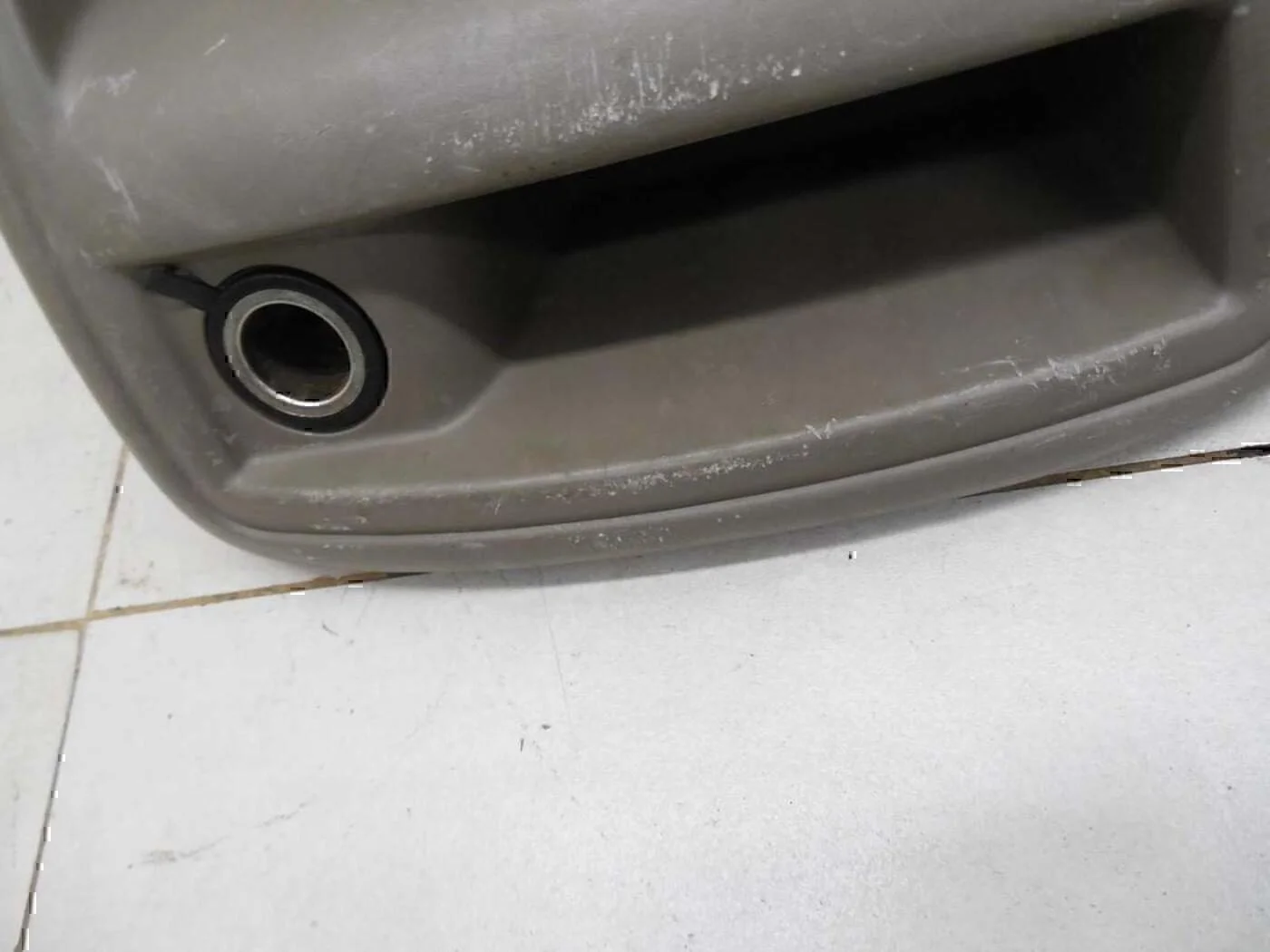 Консоль FORD Escape 2001-2006 - миниатюра 4