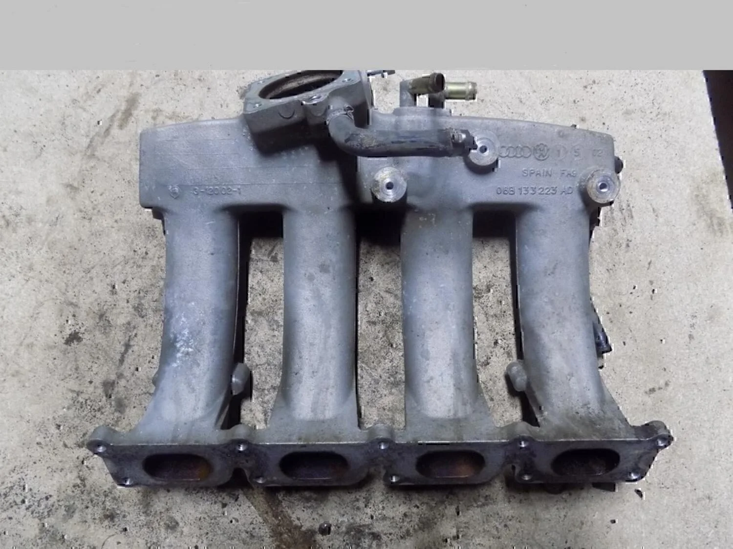 Коллектор впускной VW Passat [B5] 2000-2005 - миниатюра 4