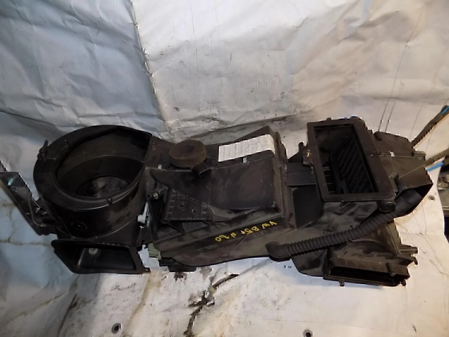 Корпус отопителя VW Passat [B5] 2000-2005 - миниатюра 3