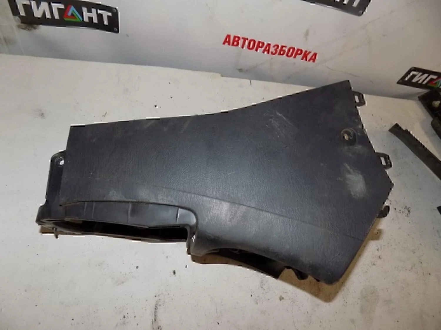 Консоль TOYOTA RAV 4 2000-2005 - миниатюра 2