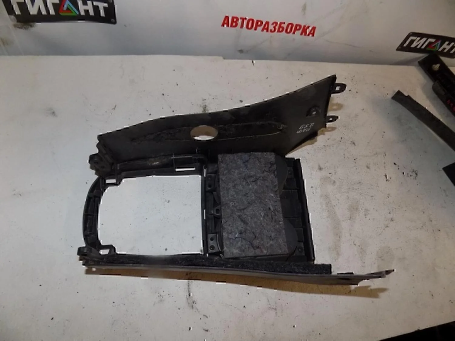 Консоль TOYOTA RAV 4 2000-2005 - миниатюра 3