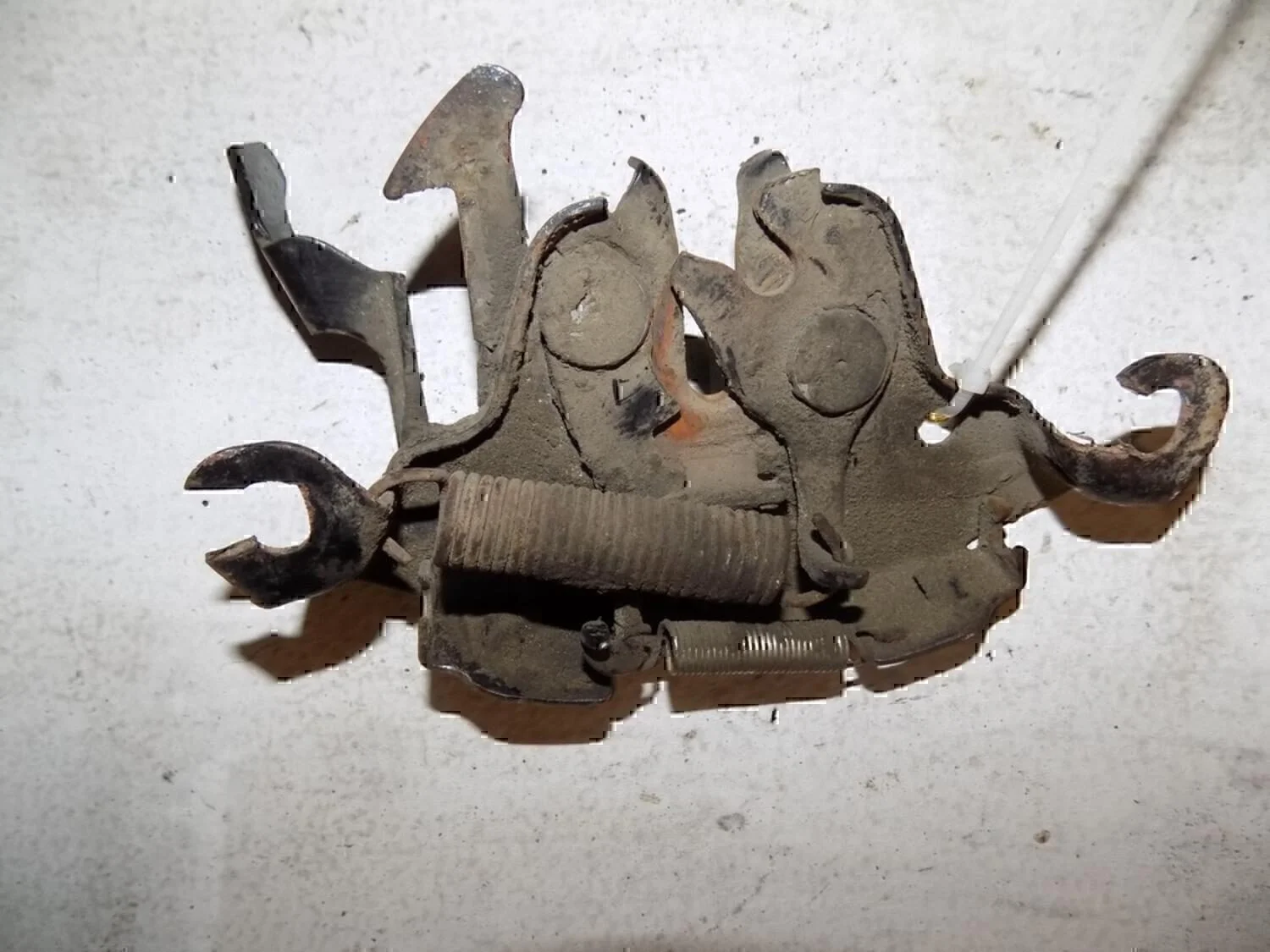 Замок капота NISSAN Note (E11) 2006-2013 - миниатюра 2