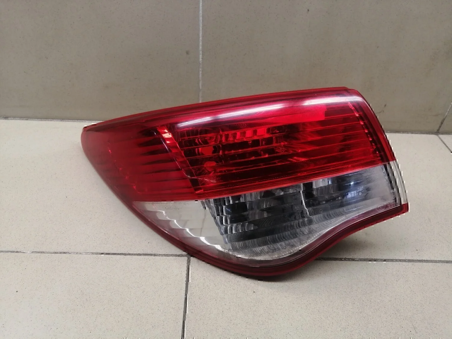 Фонарь задний наружный левый NISSAN Almera (G15) 2013> - изображение 1