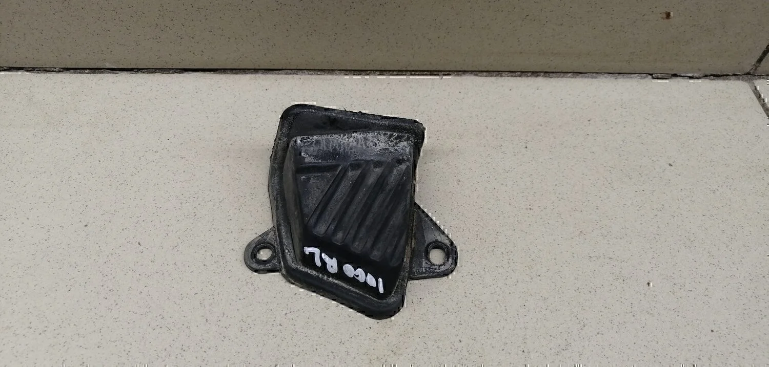 Отбойник крышки багажника FORD Kuga 2008-2012 - изображение 1