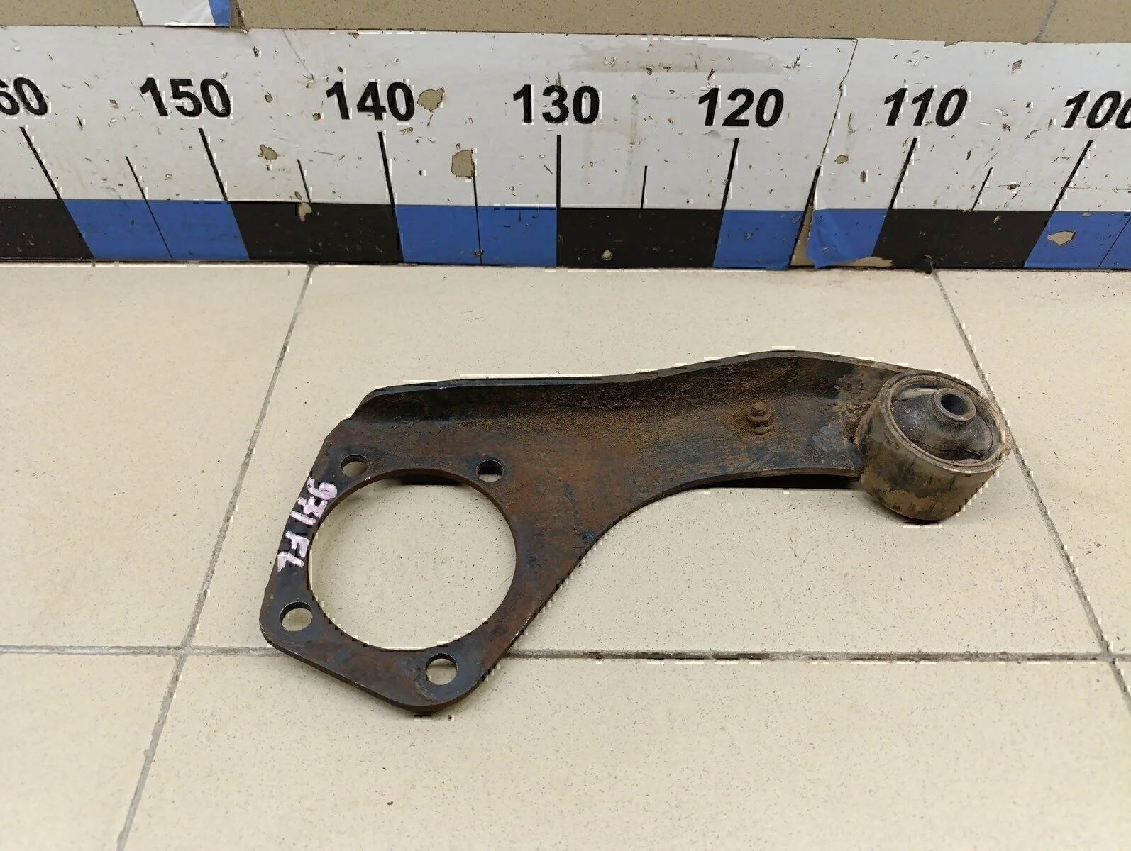 Кронштейн редуктора Hyundai-KIA Terracan 2001-2007 - миниатюра 4