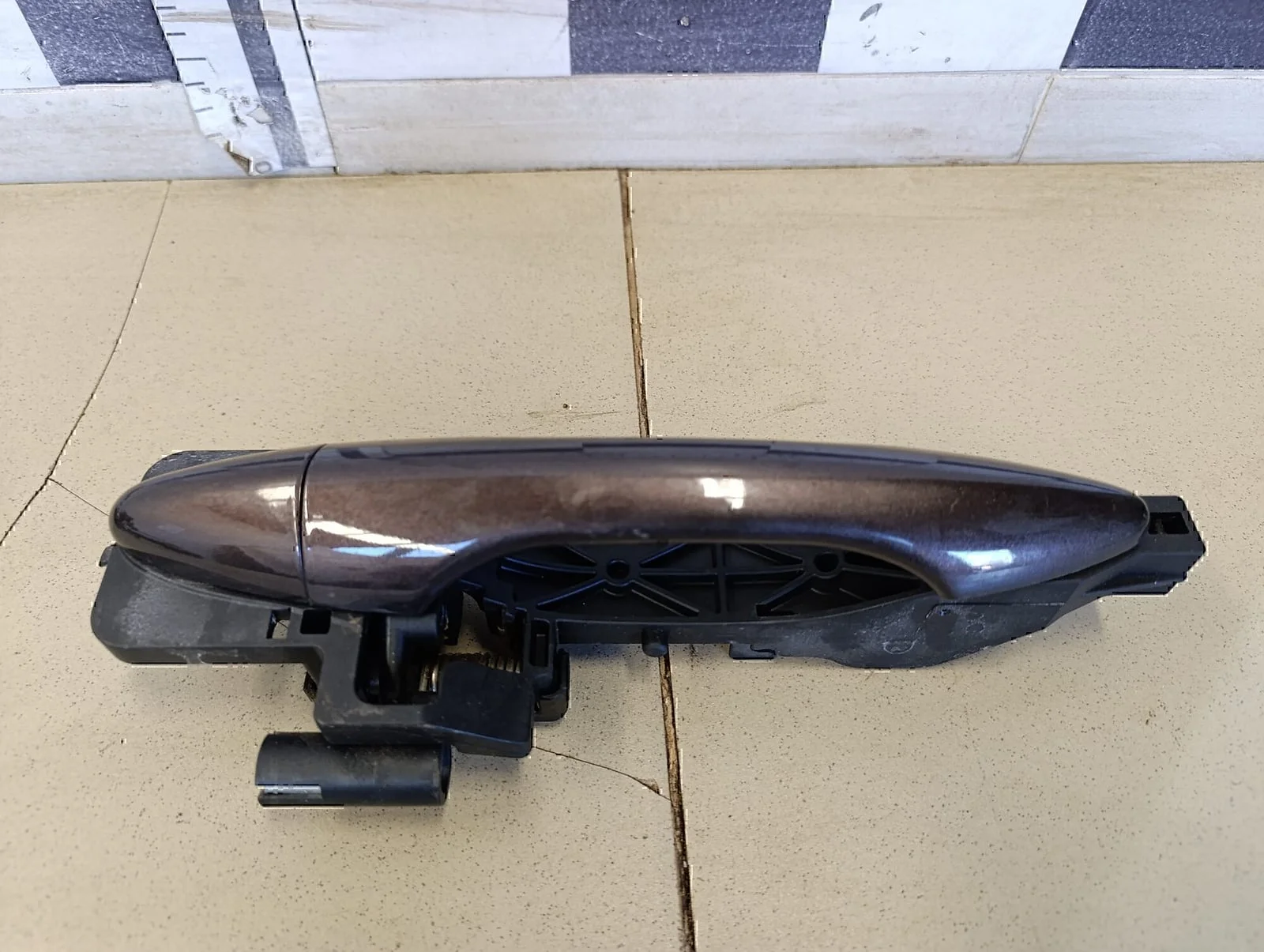 Кронштейн ручки Hyundai-KIA ix35/Tucson 2010-2015 - изображение 1