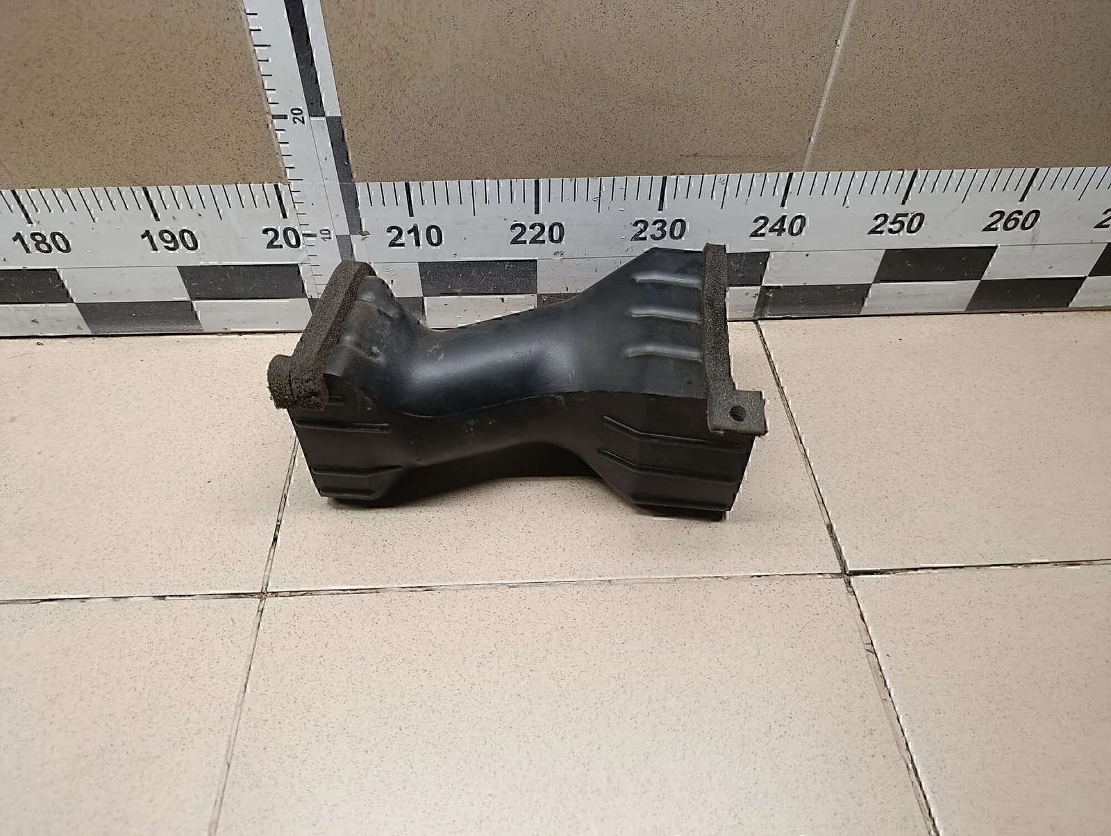Воздуховод MAZDA BT-50 2006-2012 - изображение 1