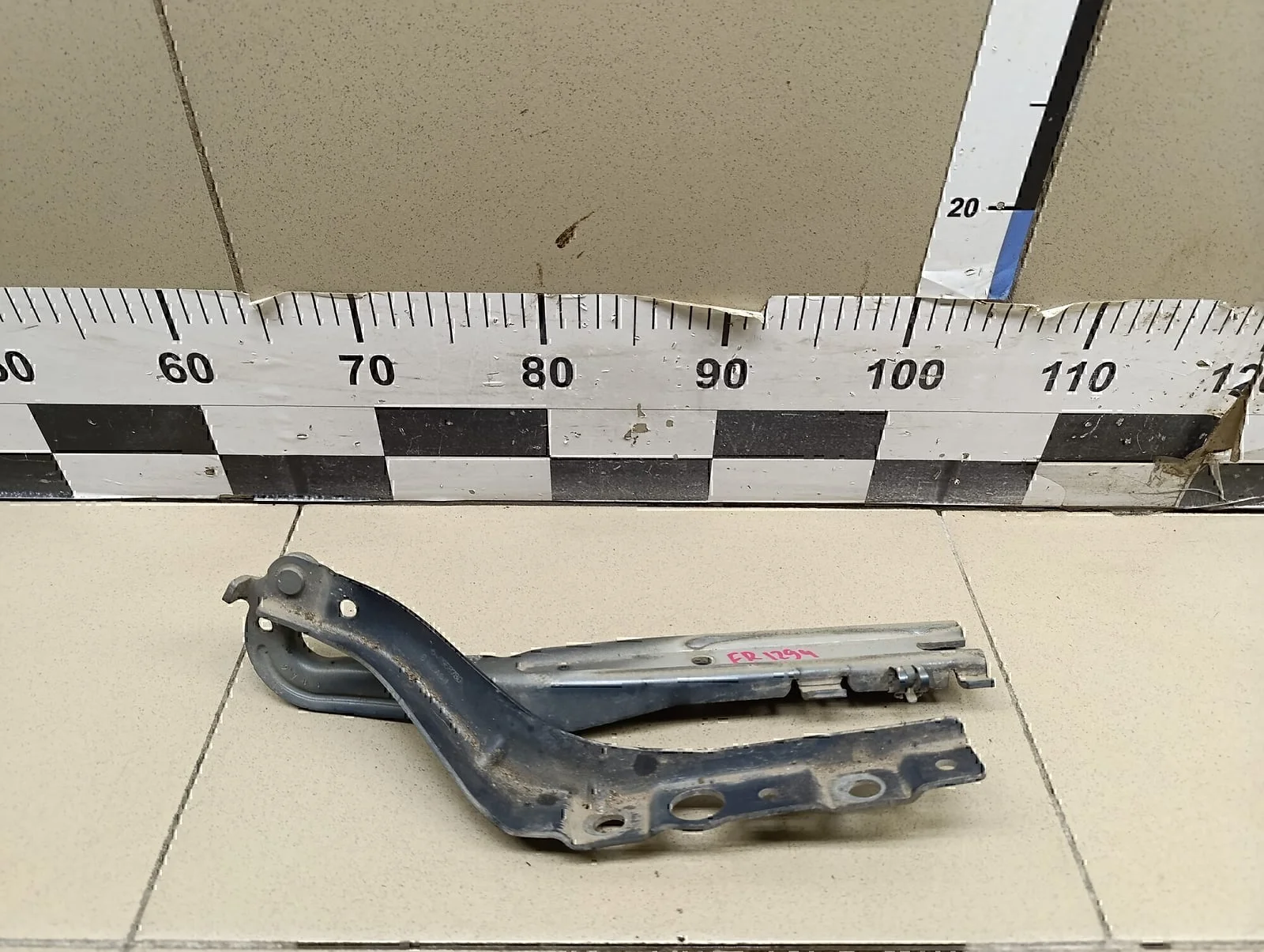 Петля капота правая PEUGEOT 407 2004-2010 - изображение 1