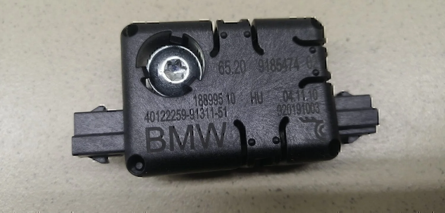 Антенна BMW 5-серия F10/F11 2009> - миниатюра 4