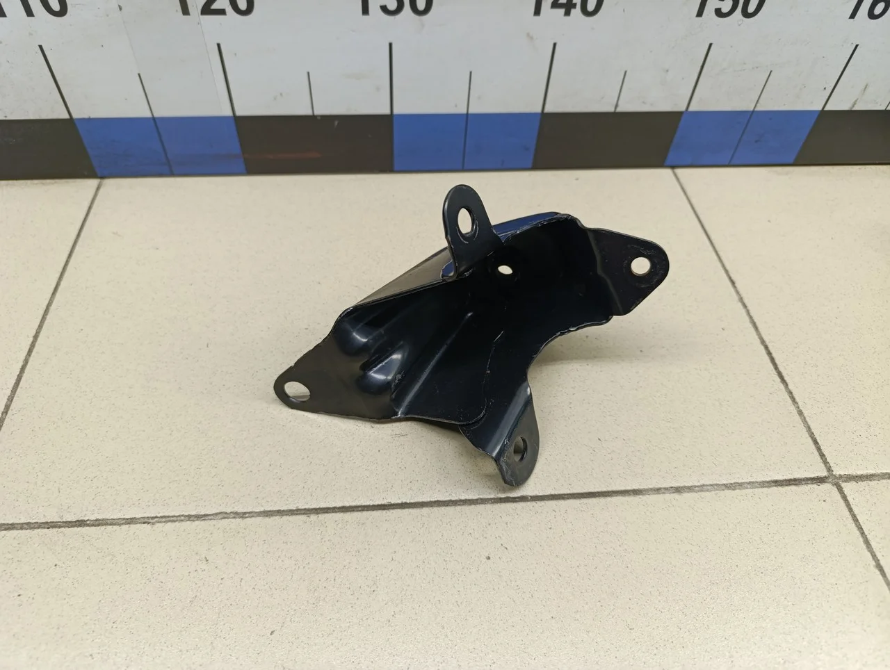Кронштейн сиденья TOYOTA Yaris 2005-2011 - миниатюра 3