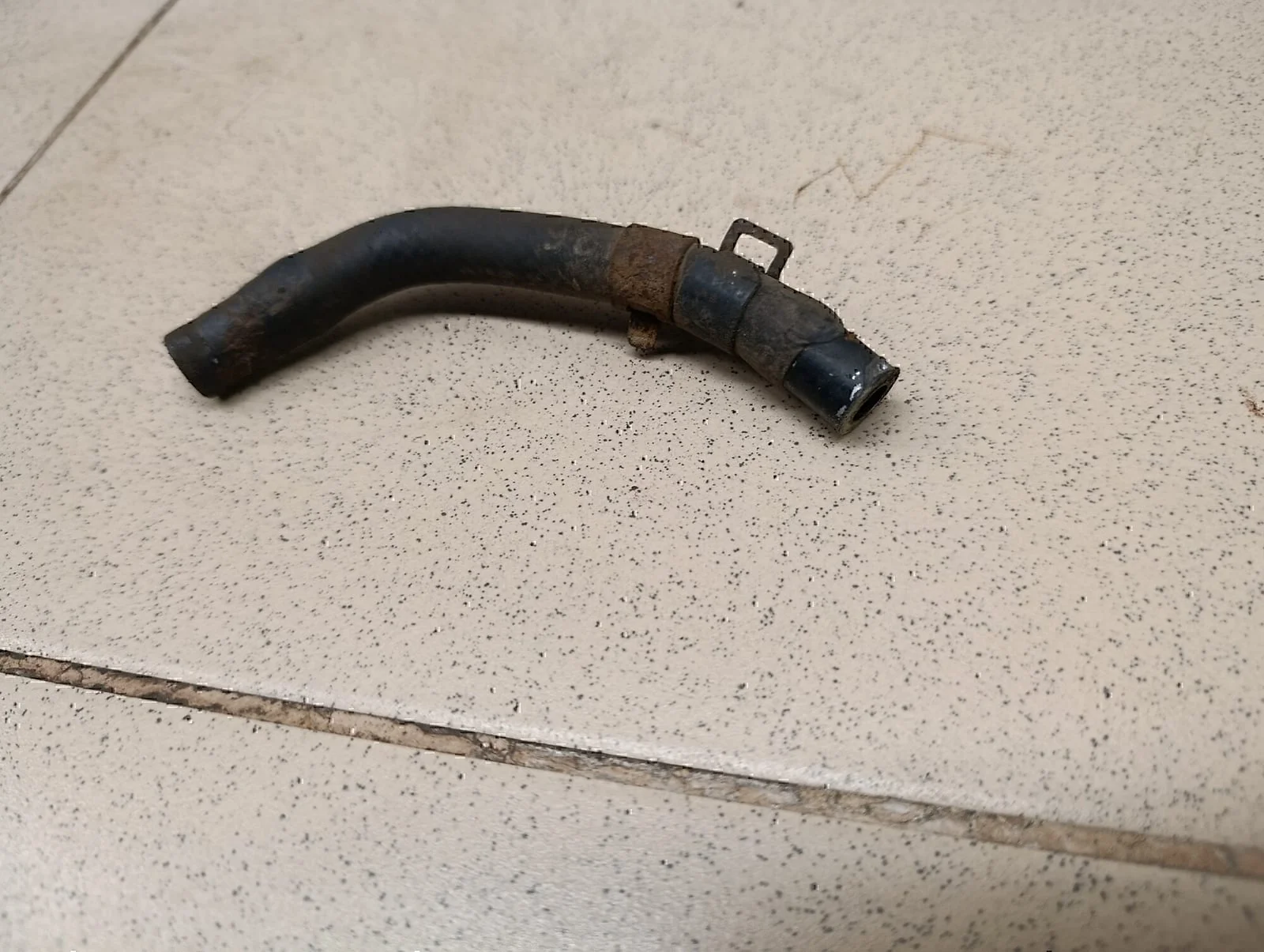 Патрубок Hyundai-KIA Tucson 2004-2010 - миниатюра 3