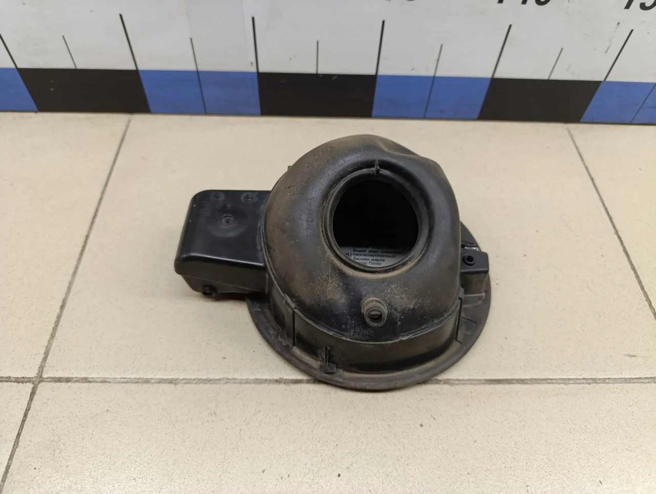 Лючок бензобака VW Golf V Plus 2005-2014 - миниатюра 10