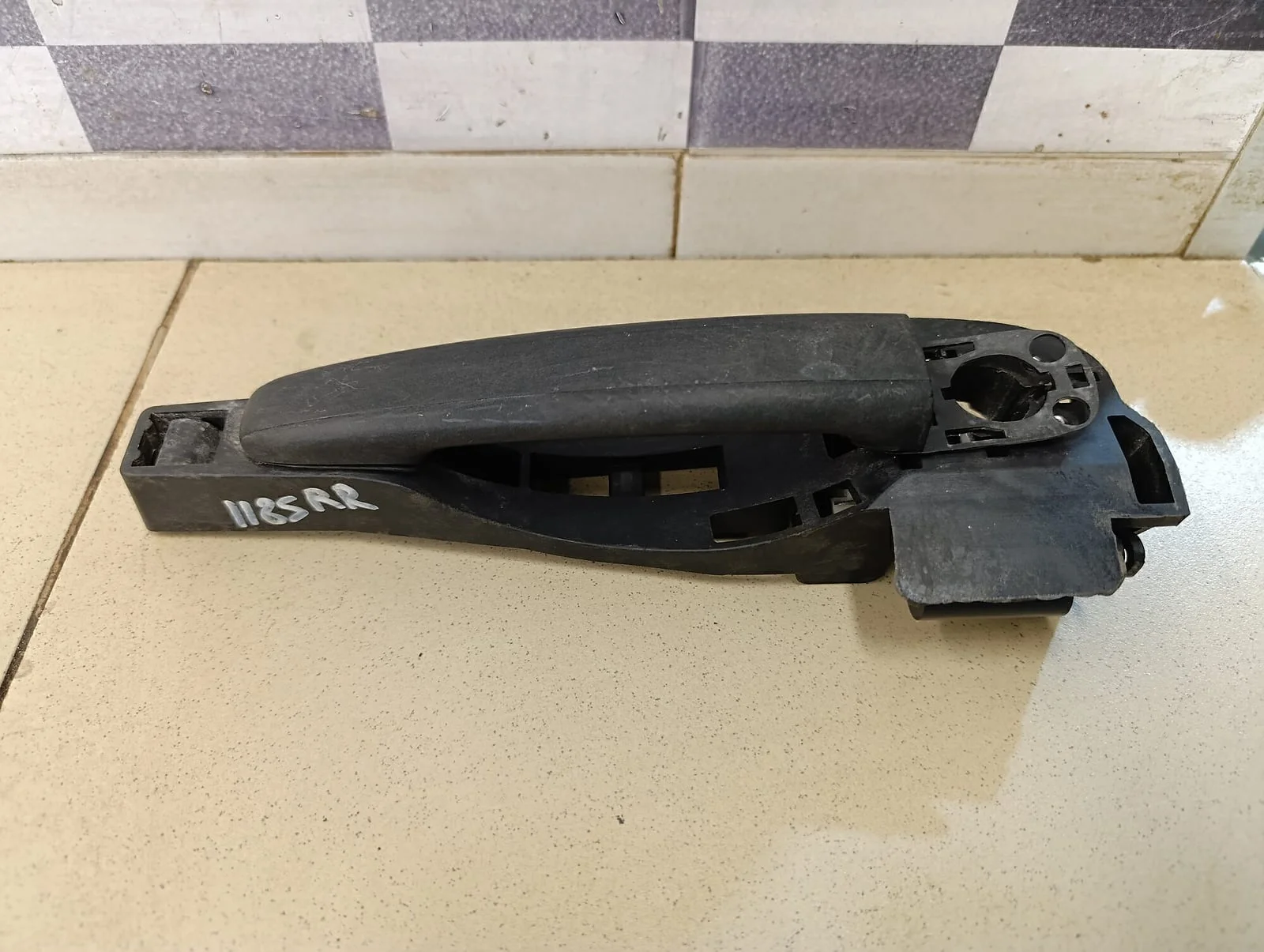 Кронштейн ручки Peugeot-Citroen C3 2002-2009 - изображение 1