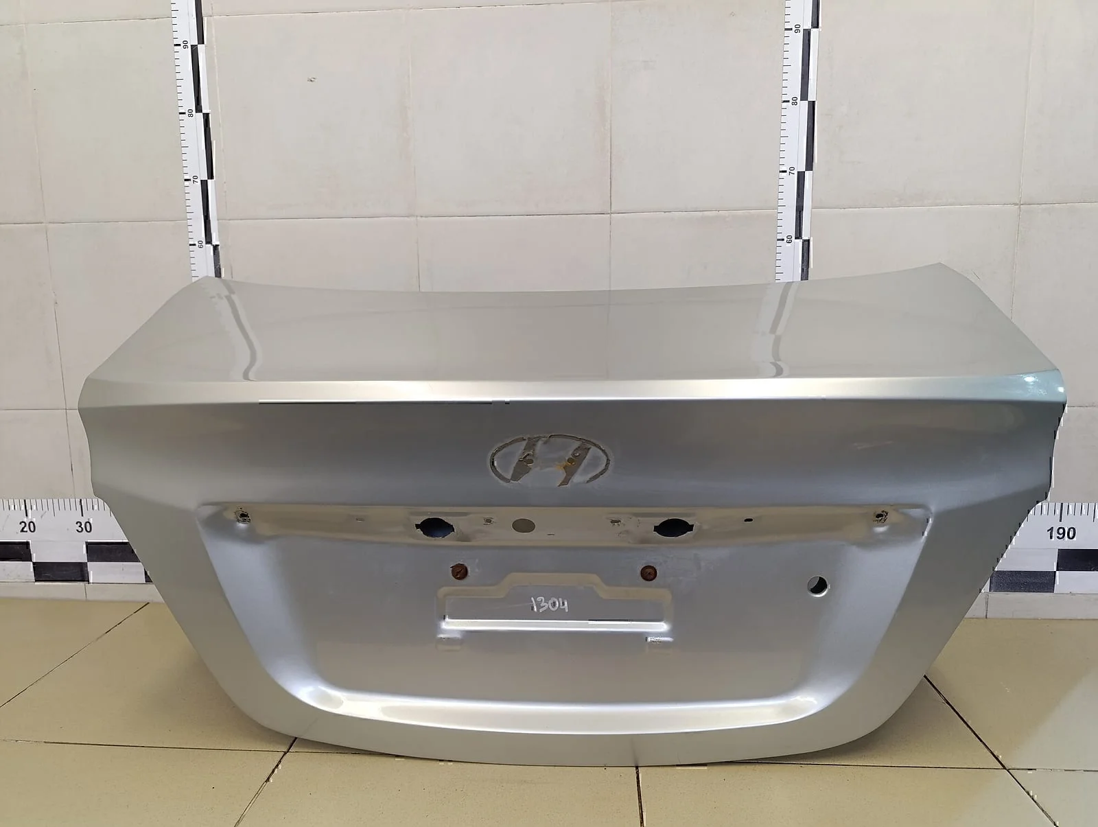 Крышка багажника Hyundai-KIA Solaris 2010-2017 - изображение 1