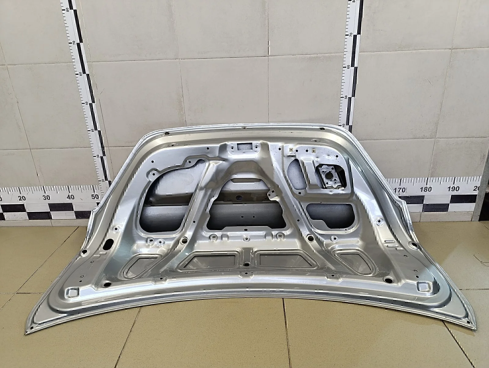 Крышка багажника Hyundai-KIA Solaris 2010-2017 - миниатюра 7