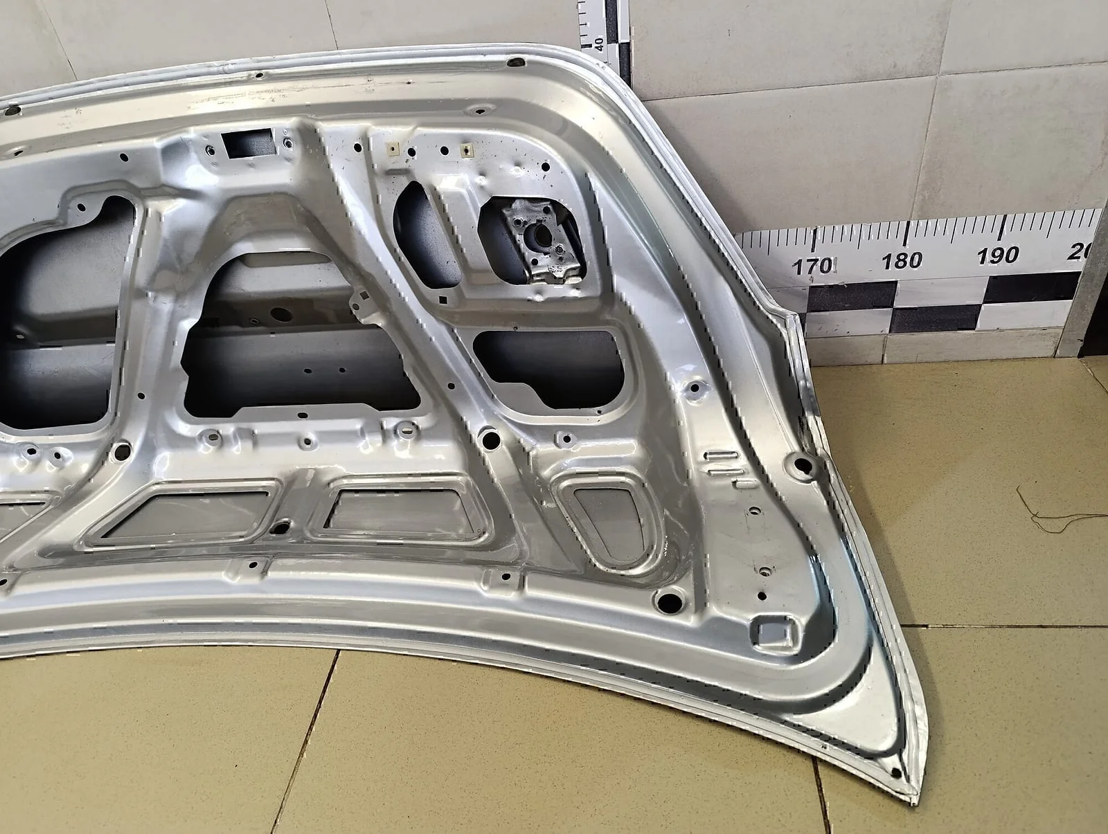 Крышка багажника Hyundai-KIA Solaris 2010-2017 - миниатюра 8