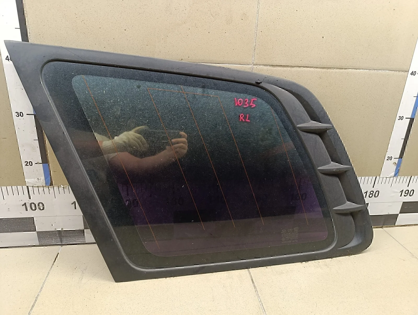 Стекло кузовное глухое левое Hyundai-KIA Santa Fe (SM)/ Santa Fe Classic 2000-2012